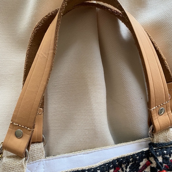 Star Mela Embroidered Jute Tote Bag - Picture 7 of 9